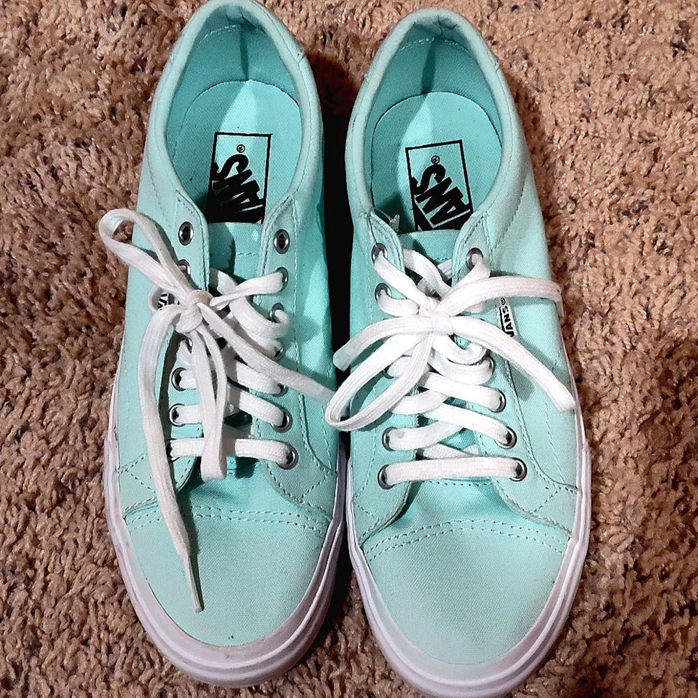 VANS Court Bay Women's Sneakers~Size 8~Mint Green~NEW